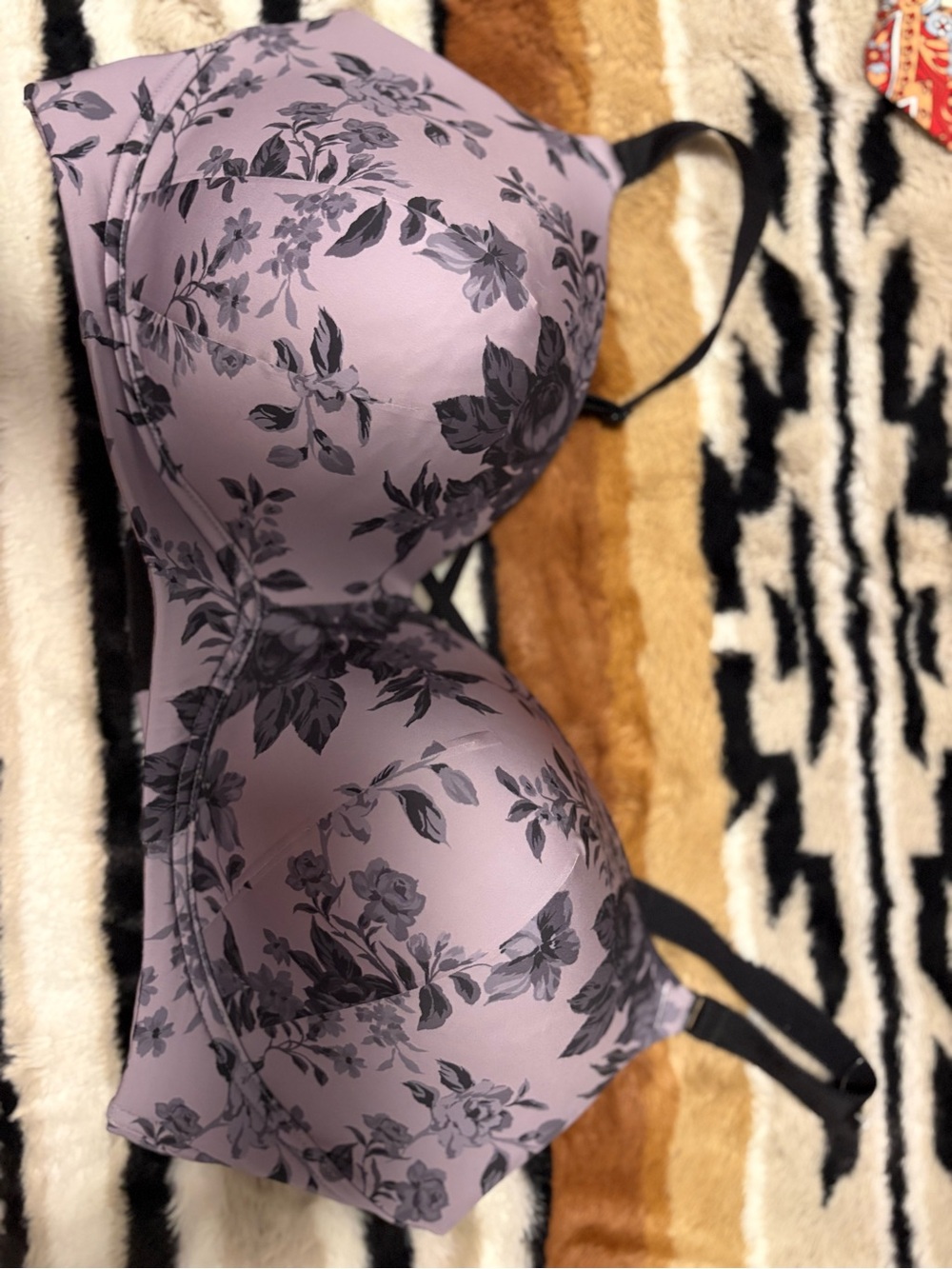 NWOT Everyday Floral T-Shirt Bra — Lavender with Black Floral